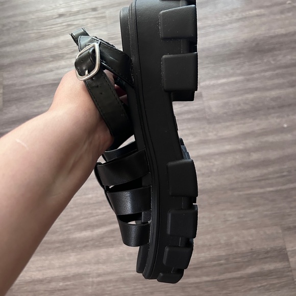 Chunky Platform Sandals - Picture 3 of 3